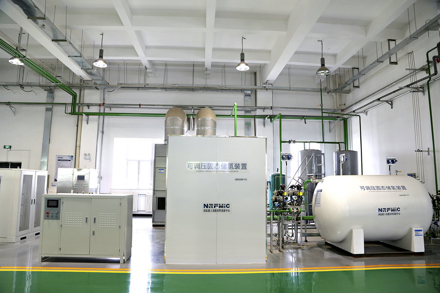 國創(chuàng)中心--固態(tài)儲氫示范裝置 (3).JPG