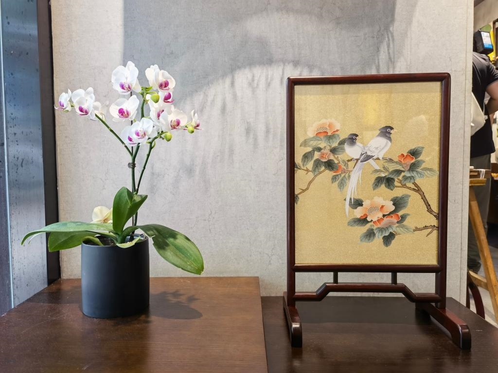 平江路上蘇繡工作室一角。新華社記者 楊依軍 攝