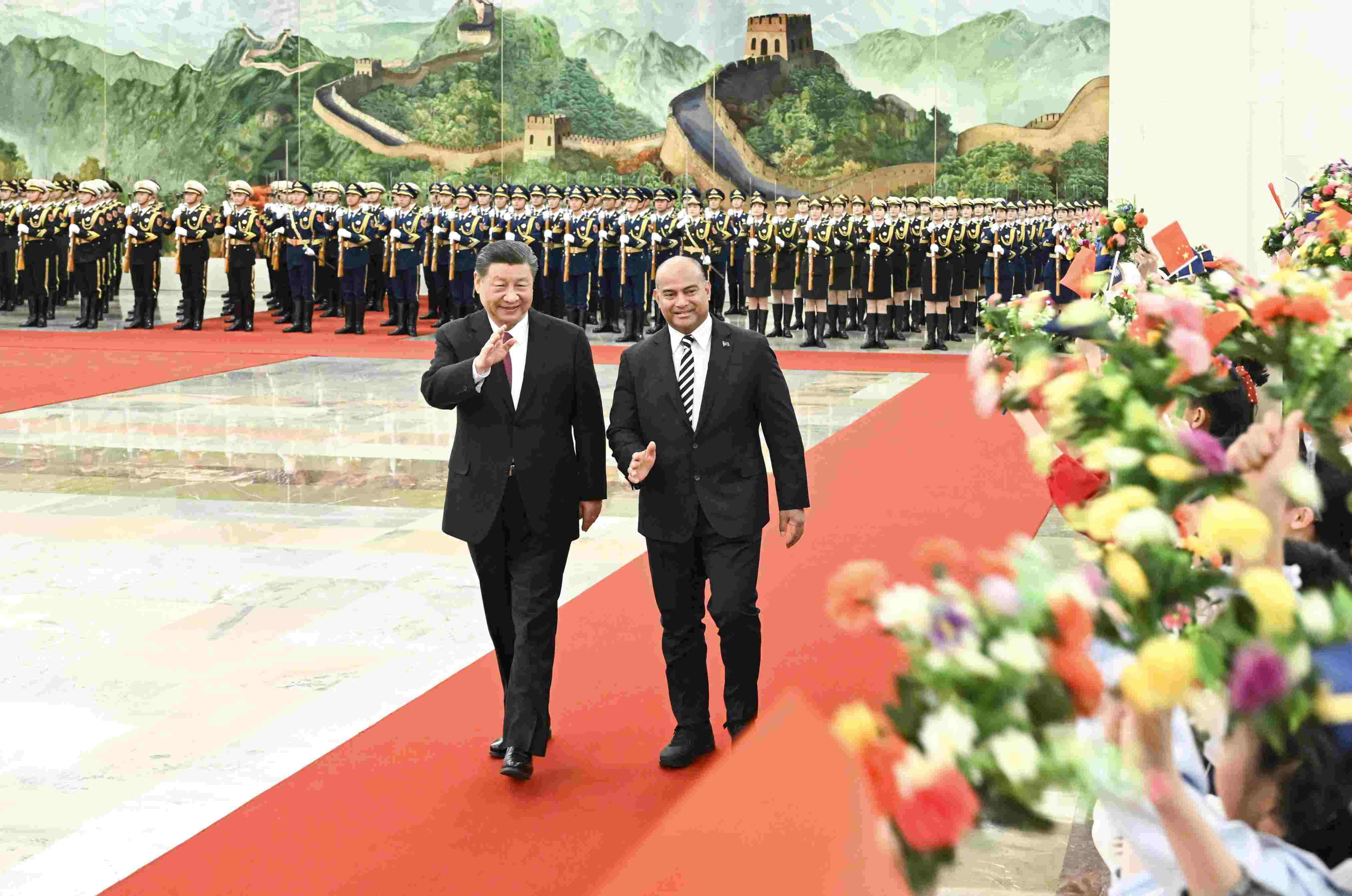 2024年3月25日，習(xí)近平主席在人民大會(huì)堂北大廳為瑙魯總統(tǒng)阿迪昂舉行歡迎儀式。