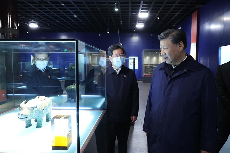 △2022年10月28日，習(xí)近平總書記在河南安陽市殷墟博物館考察。