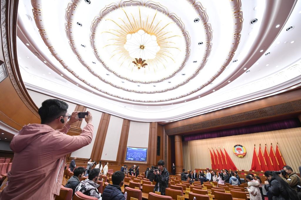 2019年11月16日，全國政協(xié)機關舉辦第一次公眾開放日活動，約200名高校師生、街道工作人員、退休干部、居民代表等參加。新華社記者 岳月偉 攝