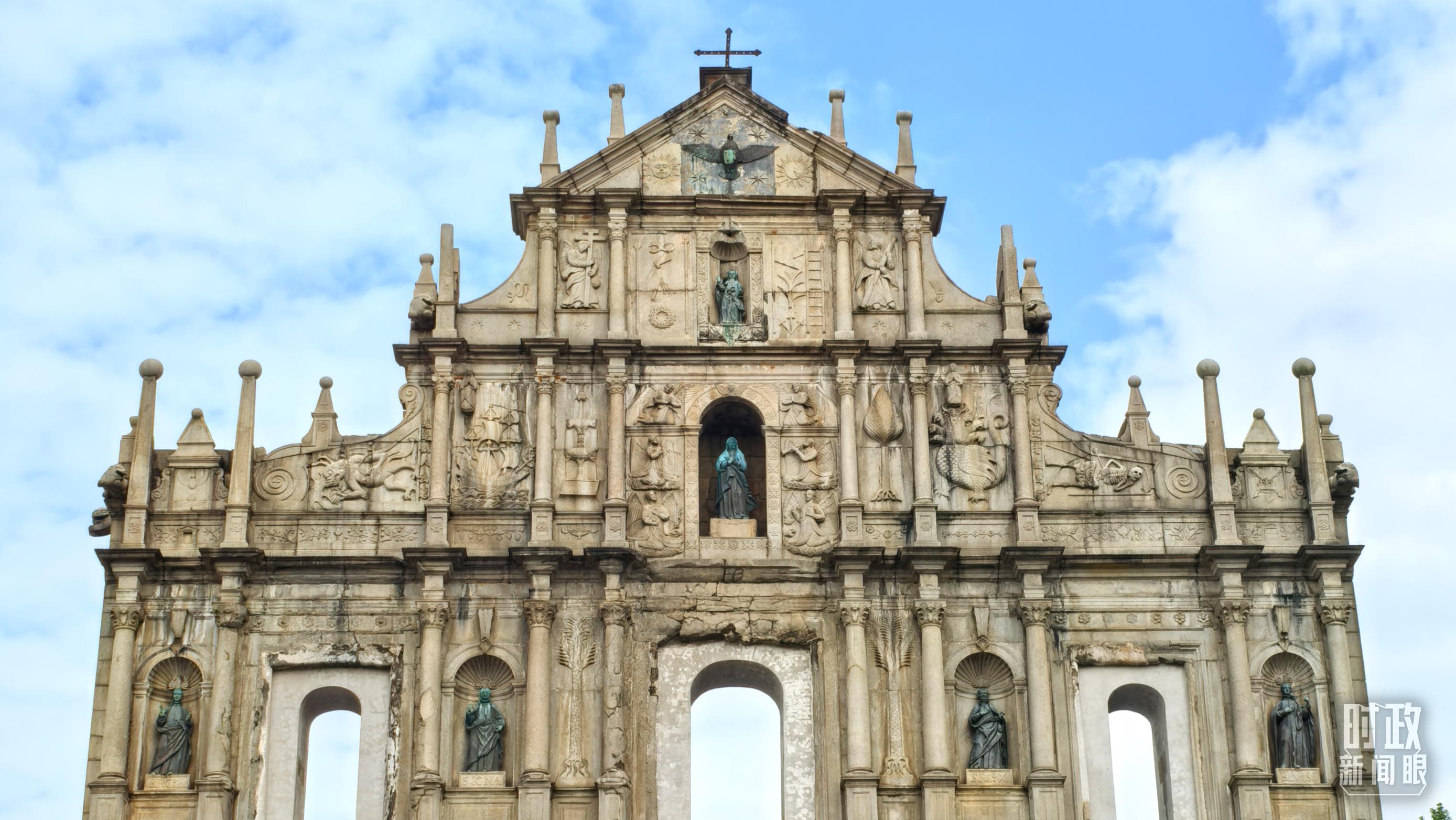 △澳門大三巴牌坊。（總臺央視記者張垚拍攝）