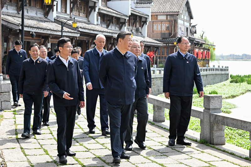 2024年3月19日，習(xí)近平總書記在湖南常德河街考察。