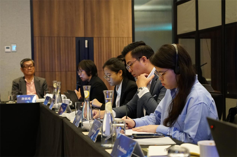 分享會現(xiàn)場，中馬兩國記者認(rèn)真記錄。林俊揚(yáng)攝